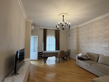 4 otaq · 140 m²