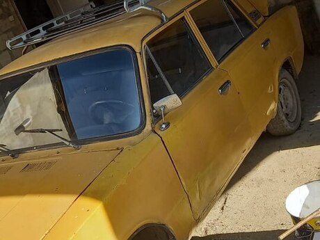 LADA (VAZ) 21011, 1982 il
