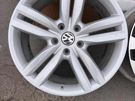 Volkswagen diski R20