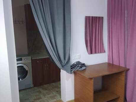 Həyət evi kirayə verilir, Bayıl qəs. Həyət evi kirayə verilir, Bayıl qəs.