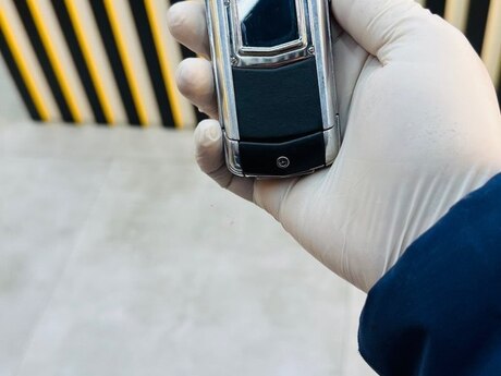 Vertu Constellation Quest Pure Silver 8GB