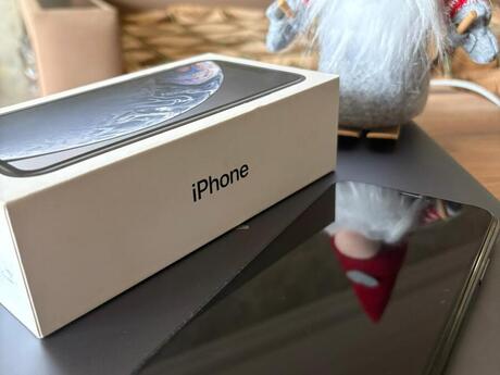 Apple iPhone XR Black 128GB/3GB