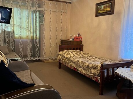 1-otaqlı mənzil kirayə verilir, Elmlər Akademiyası m.., 40 m²