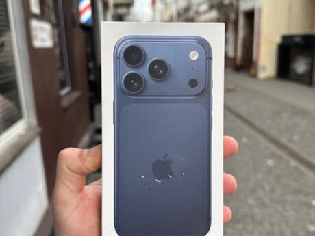 Apple iPhone 17 Pro Deep Blue 256GB/12GB
