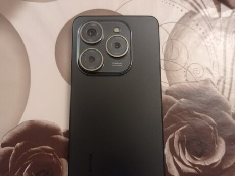 Tecno Spark 20 Pro Magic Skin 2.0 Green 256GB/8GB Tecno Spark 20 Pro Magic Skin 2.0 Green 256GB/8GB