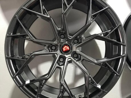 Audi, Volkswagen diskləri R18