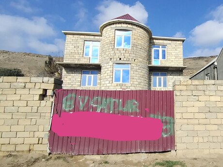 7 otaq · 300 m²