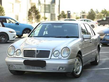 Mercedes E 240, 1999 il