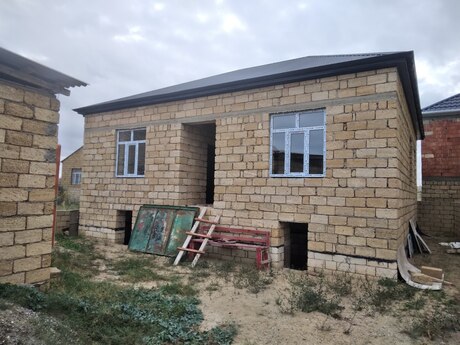4 otaq · 100 m² · 1/1 mərtəbə, Saray