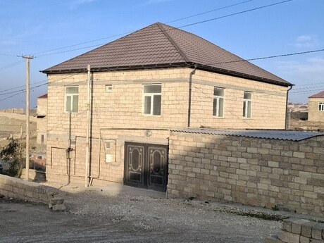 7 otaq · 240 m² · 1/1 mərtəbə, Hökməli