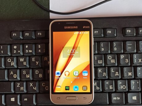Samsung Galaxy J1 (2016) Gold 8GB/1GB