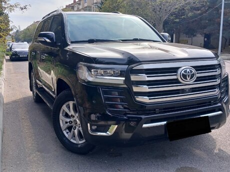 Toyota Land Cruiser 300 icarəsi Toyota Land Cruiser 300 icarəsi