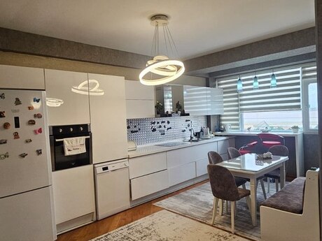 3 otaq · 97 m² · 2/6 mərtəbə, Qurtuluş 93