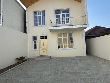 4 rooms · 180 m²