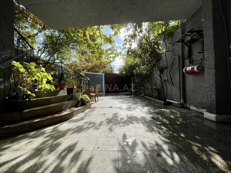 Əhmədlidə 6 otaqlı həyət evi satılır, 165 m², 260 000 AZN, şəkil 2 / 12