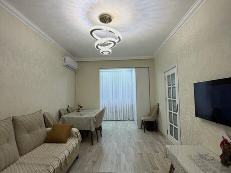 Продаётся 1-комнатная квартира в старом фонде, Bakıxanov, 30 м², 120 000 AZN, фото 2 / 12