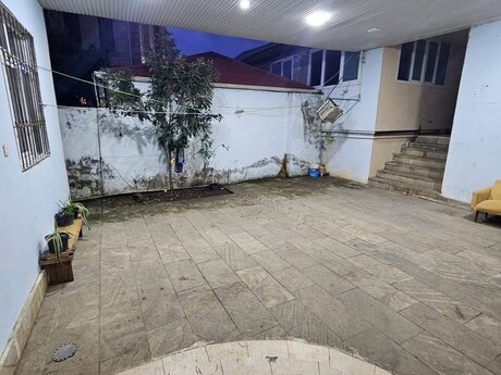 Yeni Günəşlidə 4 otaqlı həyət evi kirayə verilir, 200 m², 600 AZN/ay, şəkil 2 / 12