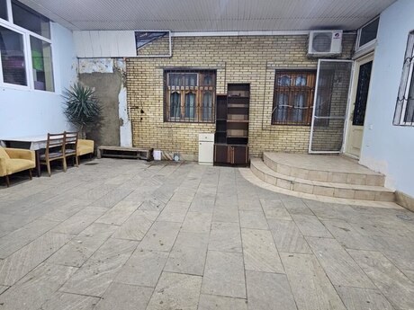 4 otaq · 200 m² · 1/1 mərtəbə, Yeni Günəşli