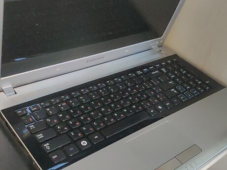 Samsung r518
