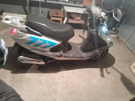 Suzuki Spontini110c, 220 il
