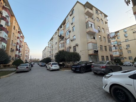 1 otaq · 51 m² · 3/6 mərtəbə, Qurtuluş 93