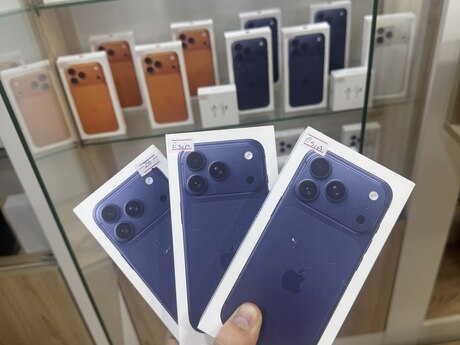 Apple iPhone 17 Pro Deep Blue 256GB/12GB
