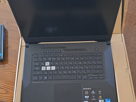 Noutbuk Asus F15