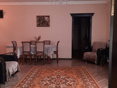 4 otaq · 200 m² · 1/1 mərtəbə, Əhmədli