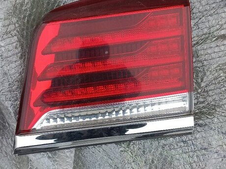 Lexus LX 570 stopu