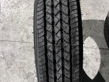 Pulmox şinləri  235/75 R17.5