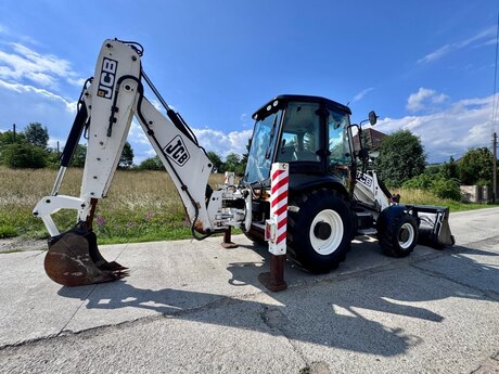 JCB, 2010 il