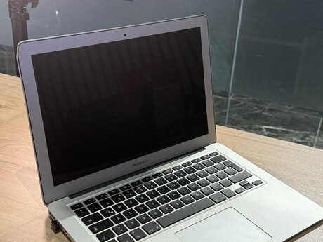Apple MacBook Air