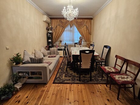 4-room old-build apartment for sale in Azadlıq Prospekti, 110 m², 219 000 AZN, photo 2 / 12