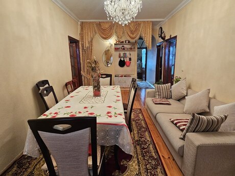 4-room old-build apartment for sale in Azadlıq Prospekti, 110 m², 219 000 AZN, photo 4 / 12