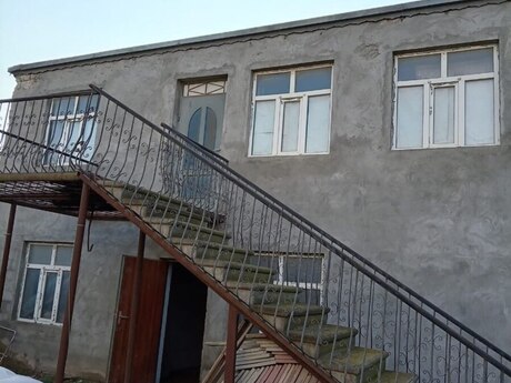 7-комн. · 240 m²