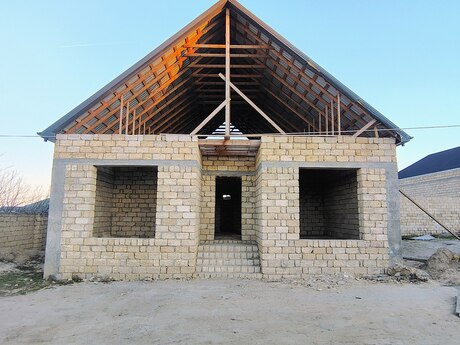 5 otaq · 140 m²