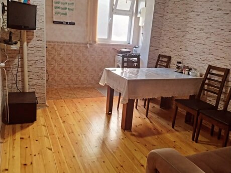 Nəsimidə 3 otaqlı köhnə tikili mənzil satılır, 60 m², 168 000 AZN, şəkil 2 / 8