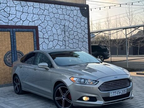 Ford Fusion, 2015 il Ford Fusion, 2015 il