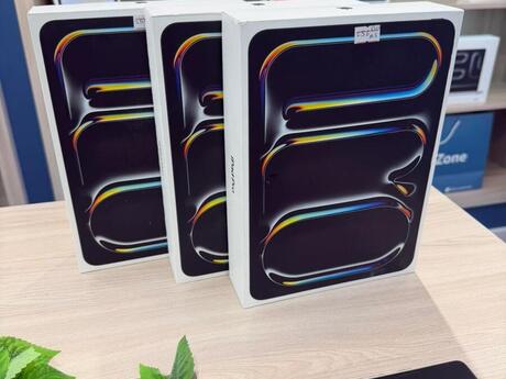 Apple iPad Pro 11 inch M5 Chip Space Black 256GB