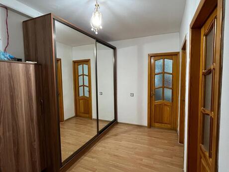 2-otaqlı mənzil, Süleyman Sani Axundov küç., 70 m²