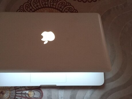 Noutbuk "Apple MacBook"