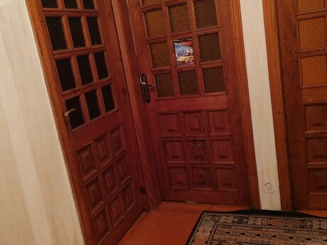Yeni Yasamalda 3 otaqlı köhnə tikili mənzil satılır, 100 m², 158 000 AZN, şəkil 2 / 6