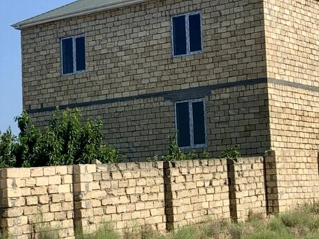 Sarayda 5 otaqlı həyət evi satılır, 240 m², 150 000 AZN, şəkil 2 / 4
