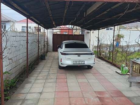 8 rooms · 250 m² · floor 1/1, Saray