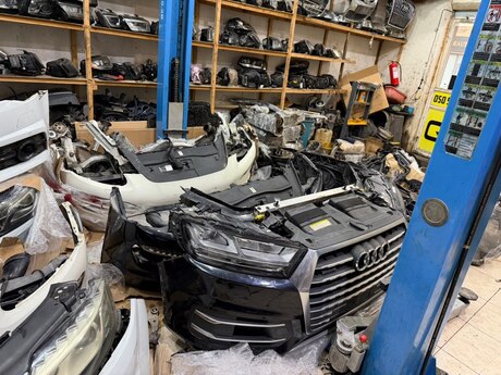 "Audi Q7" ehtiyat hissəsi