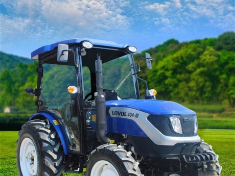 Traktor "Lovol TE404" Traktor "Lovol TE404"