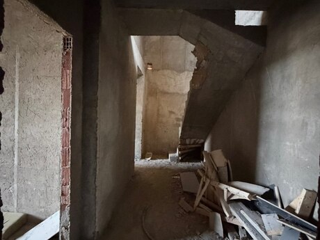 Qurtuluş 93 kompleksində 4 otaqlı yeni tikili mənzil satılır, 110 m², 75 000 AZN, şəkil 5 / 12