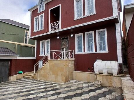 6 rooms · 300 m²