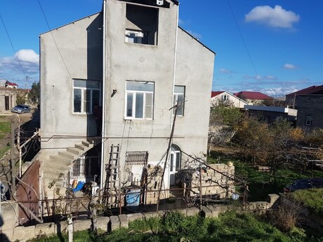 7 otaq · 600 m²