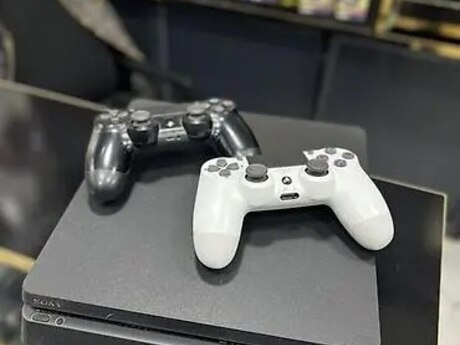 Sony PlayStation 4 Slim 